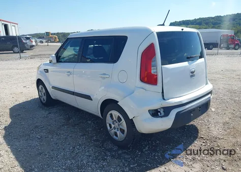 2013 Kia Soul z USA, uszkodzony, nr VIN KNDJT2A52D7760431